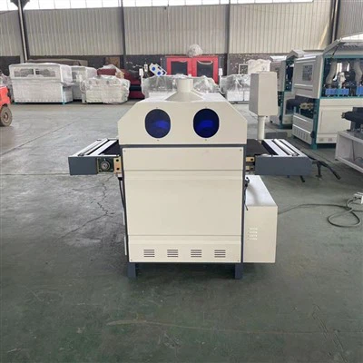 ¿Cuál es la velocidad máxima de avance de una lijadora lateral?